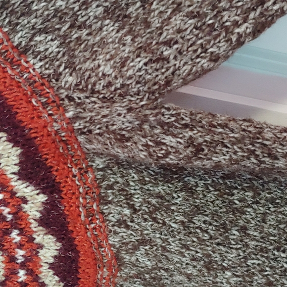 Garage Sweater - Picture 3 of 5